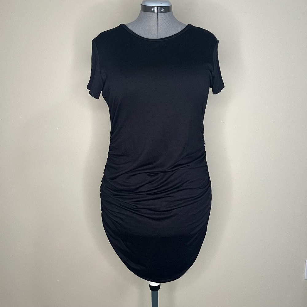 Black t shirt dress size L